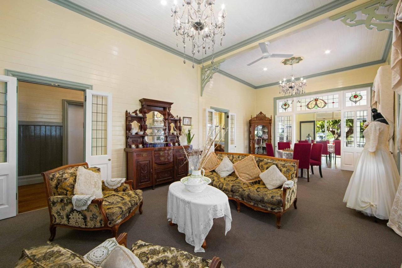 هات هيد The Old Bank Gladstone Licensed Restaurant & Boutique Accommodation المظهر الخارجي الصورة